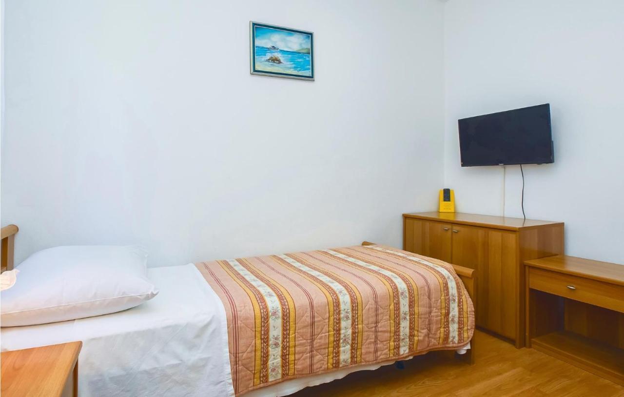 Cozy Apartment In Lokva Rogoznica With Wifi Dış mekan fotoğraf