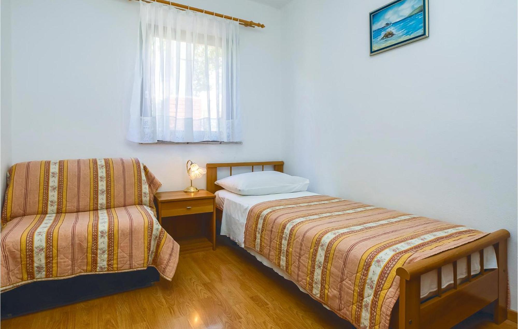 Cozy Apartment In Lokva Rogoznica With Wifi Dış mekan fotoğraf